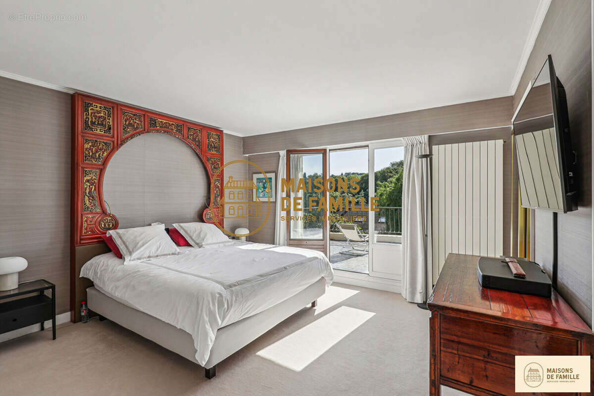 Maison à LA CELLE-SAINT-CLOUD