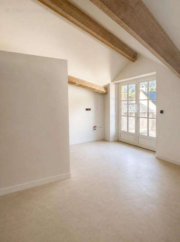Maison de caractère en pierre, 204 m², studio indépendant - photo 9