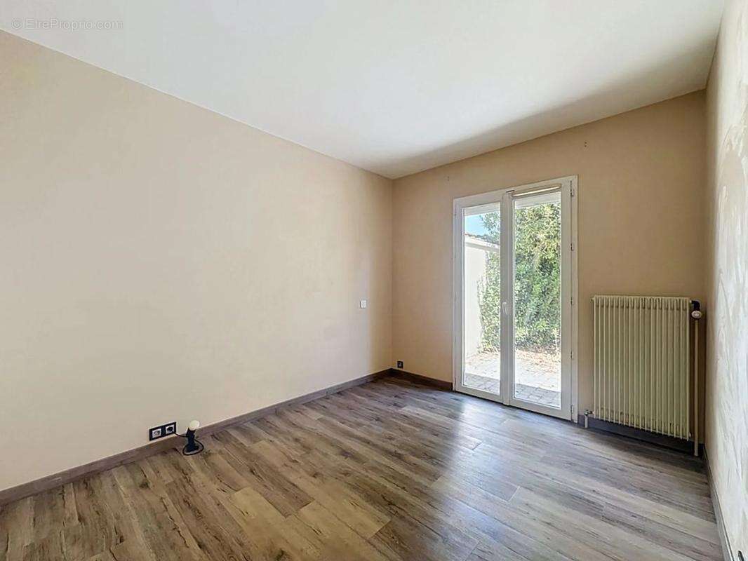 Maison 5 pièces de 100 m² à Ablon-sur-Seine - photo 7