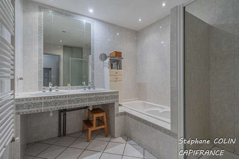 Maison à SAINT-QUENTIN-SUR-ISERE