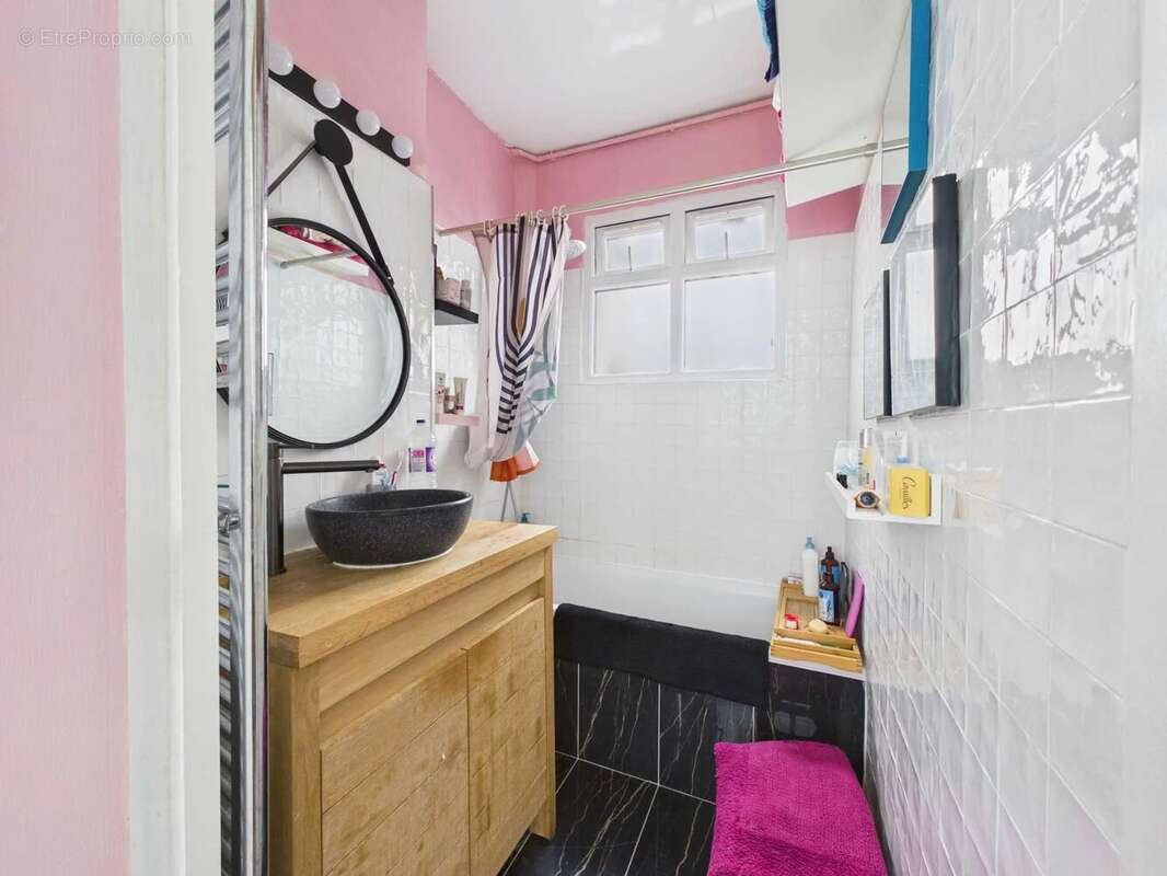 Appartement à PARIS-8E