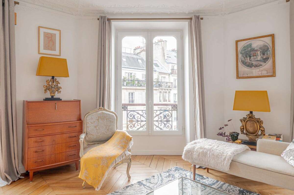 Appartement à PARIS-4E
