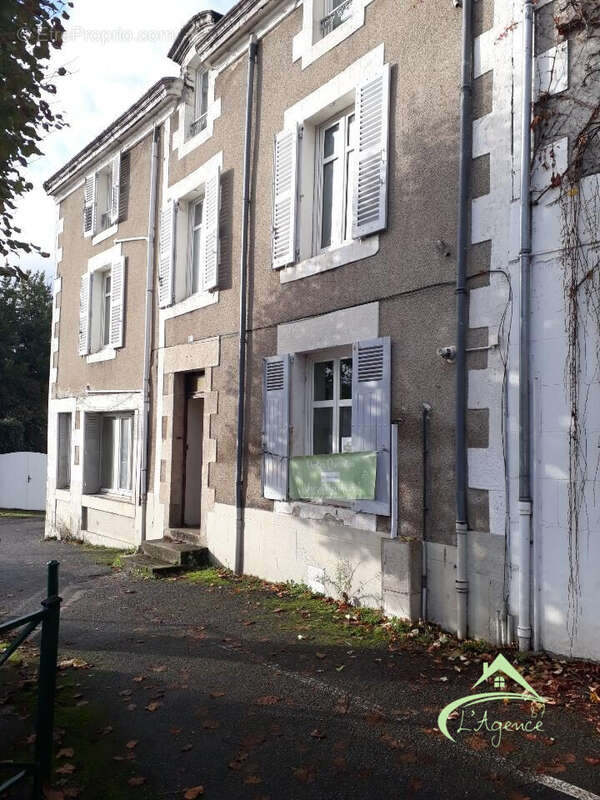 Maison à SAINT-JUNIEN