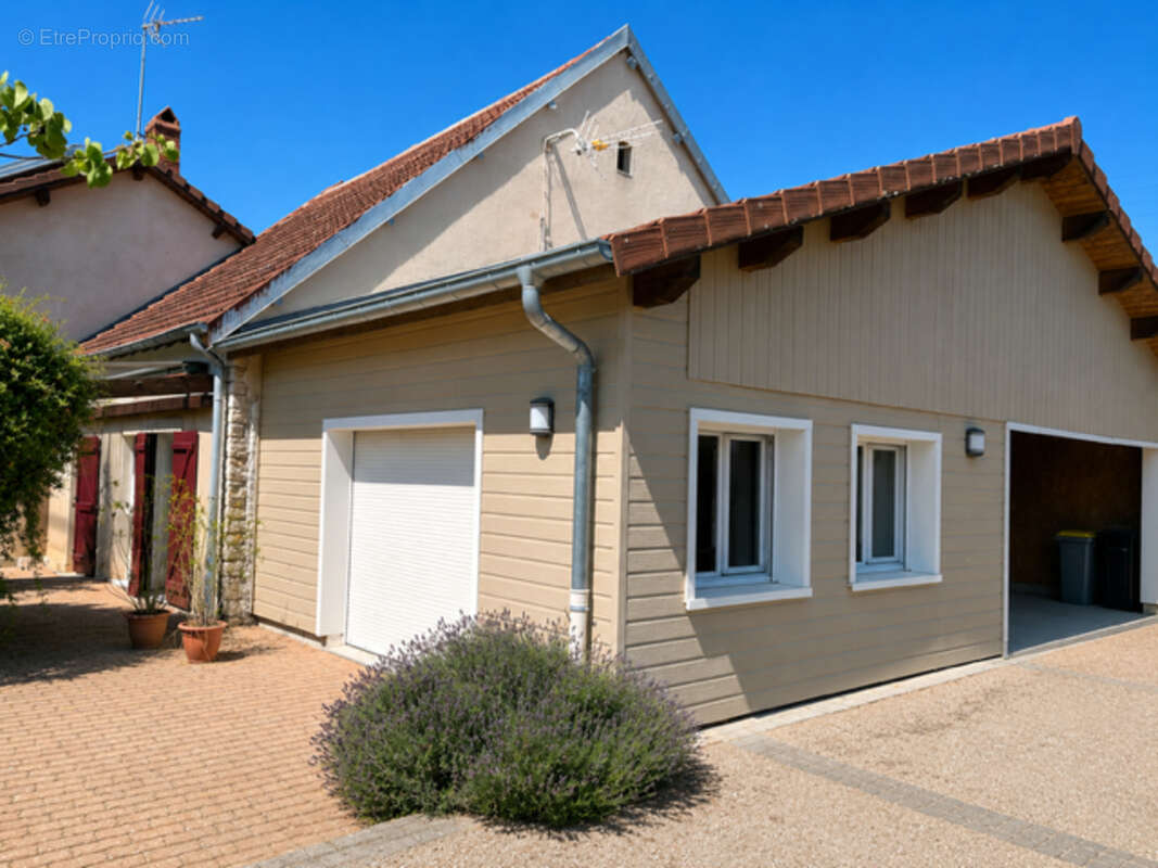 Maison 170 m² à Moncley  - photo 2