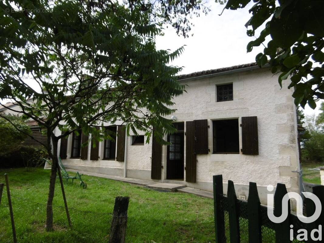 Photo 1 - Maison à ADRIERS