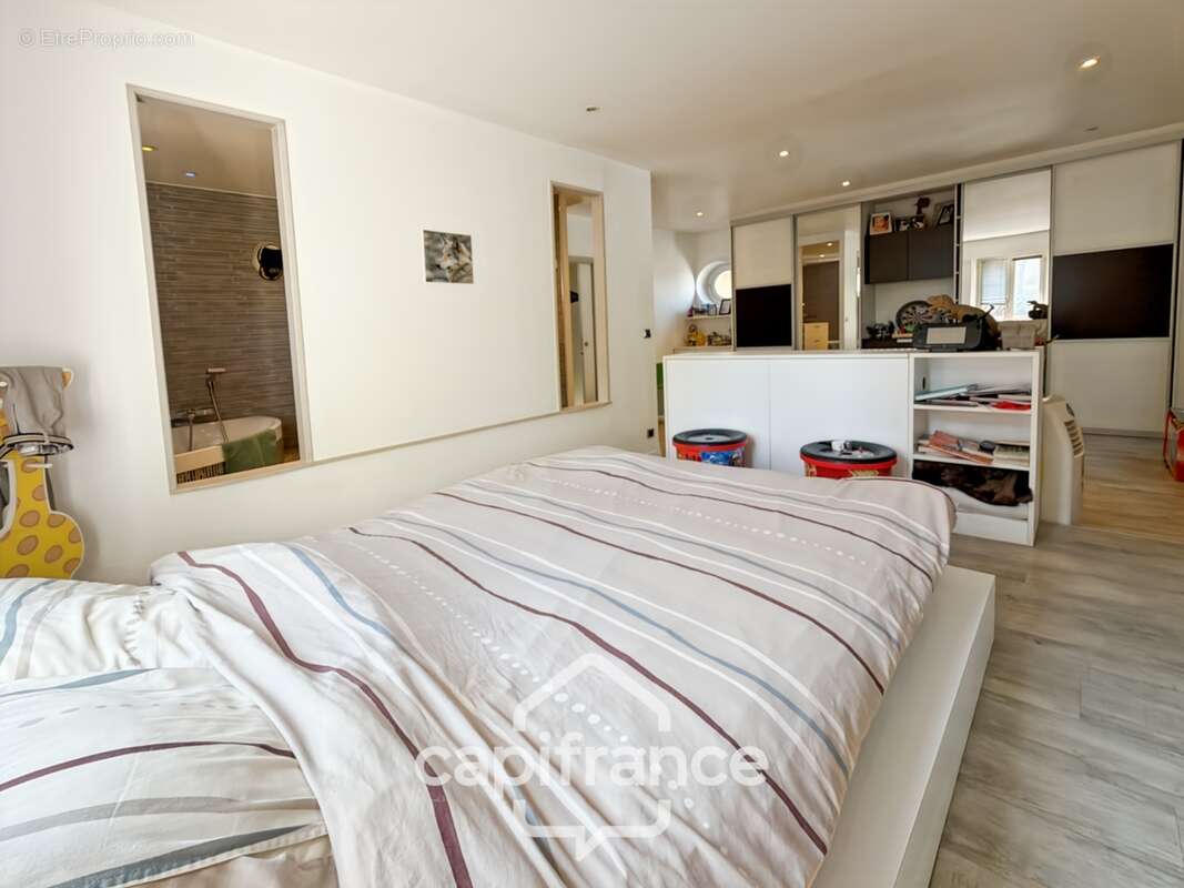 Le perreux sur marne (94) – maison familiale 262,50m² – 4 suites – jardin et piscine hors sol – garage double - photo 24
