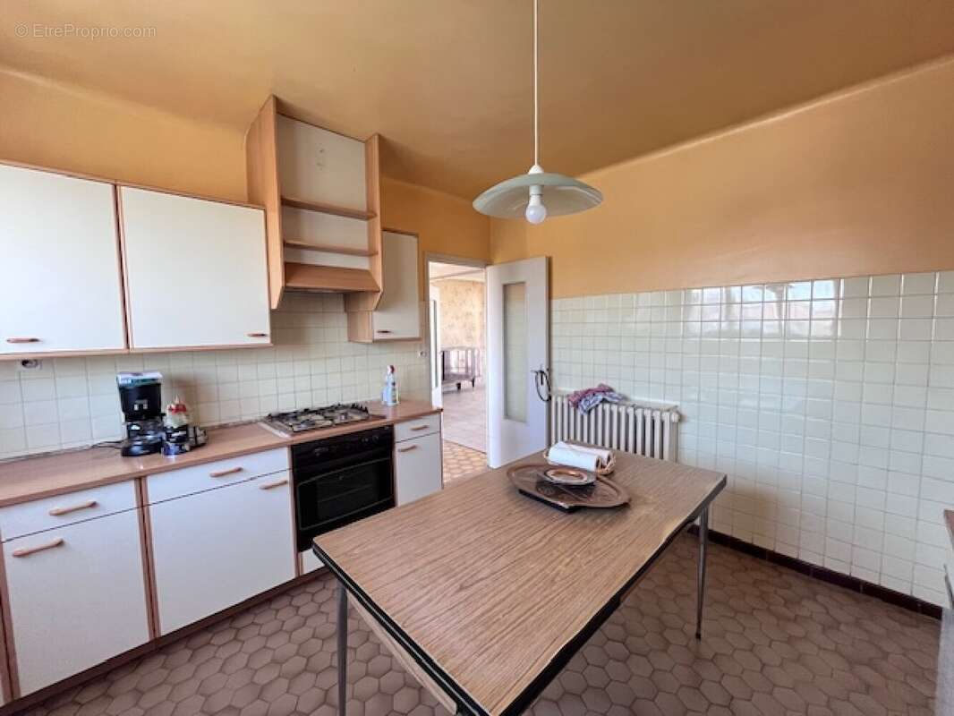 Maison à LA SALVETAT-SAINT-GILLES