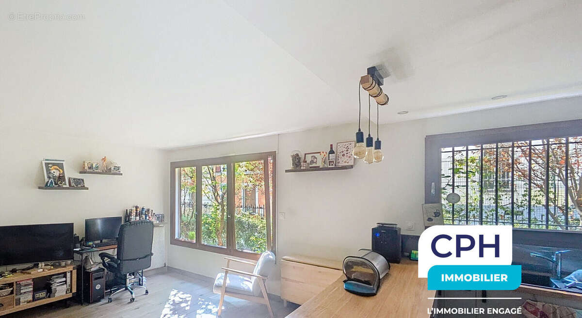 Appartement à PARIS-18E