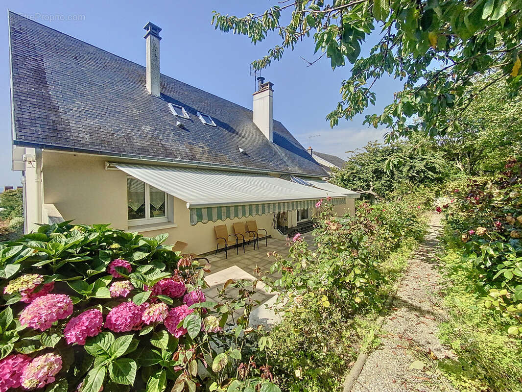 Maison à DONVILLE-LES-BAINS