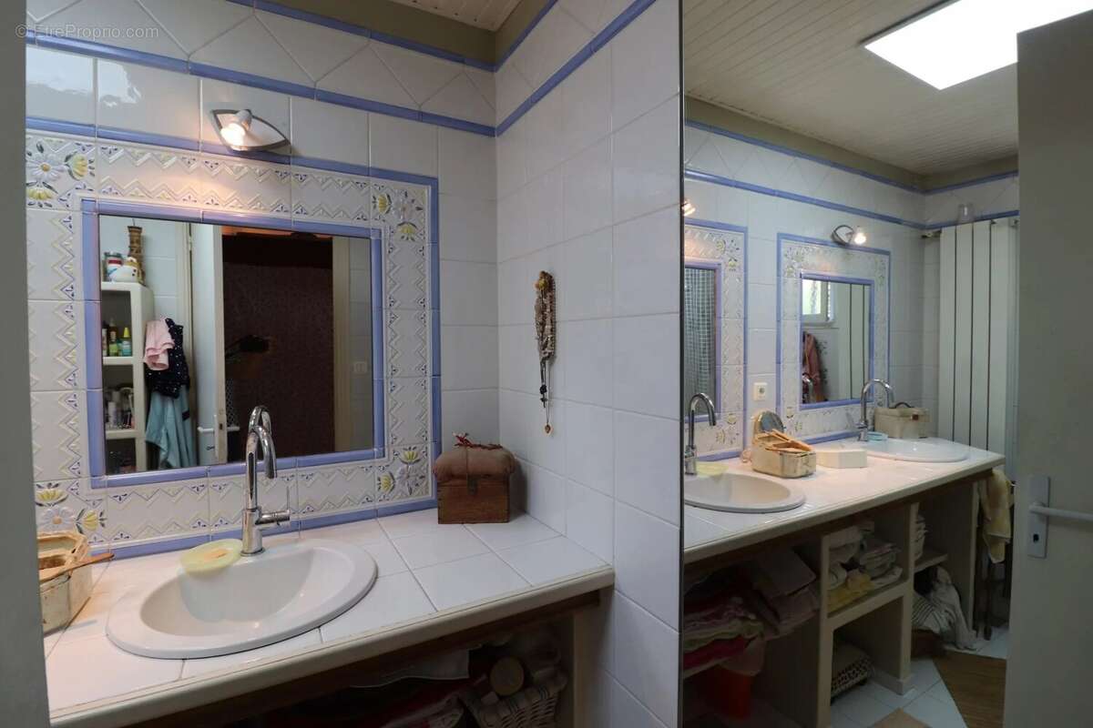 Maison à SAINT-PRIVAT-DES-VIEUX