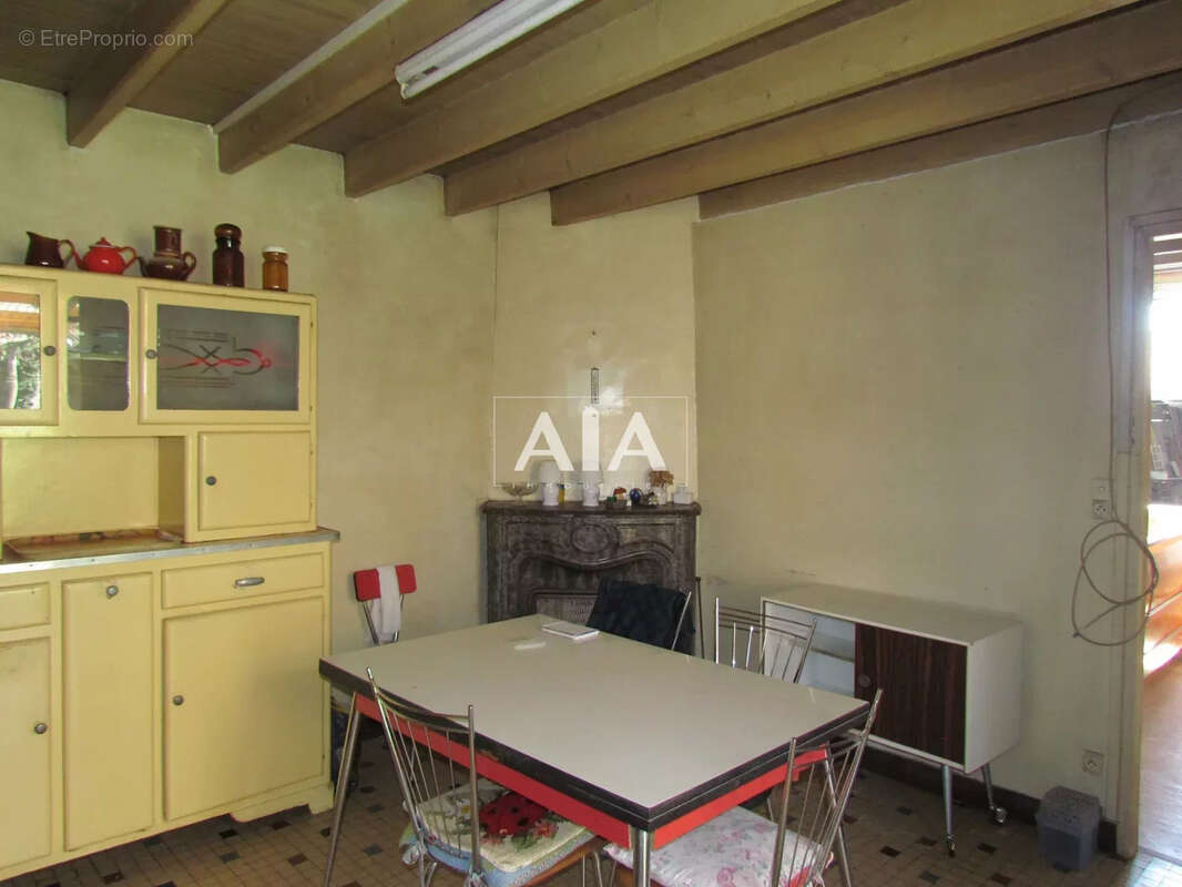 Maison à LOUBIGNE