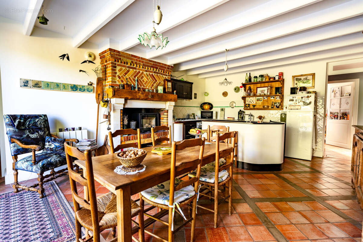 Maison à MAUZE-SUR-LE-MIGNON