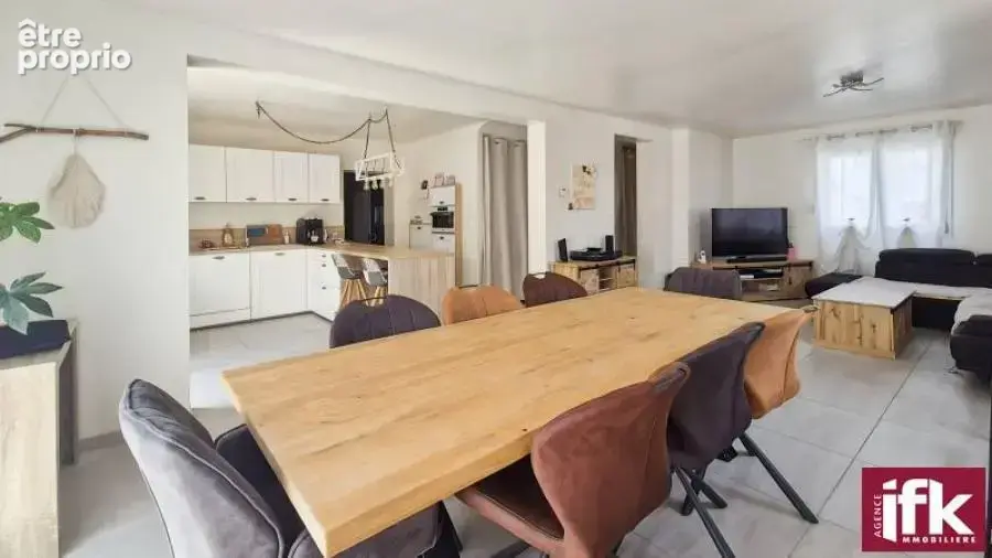 HORBOURG-WIHR : Maison de 114m² avec 4 chambres, jardin et parkings - photo 4