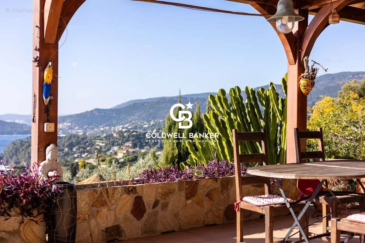 Maison à RAYOL-CANADEL-SUR-MER