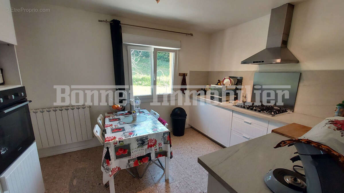 Maison à MIRABEL-AUX-BARONNIES