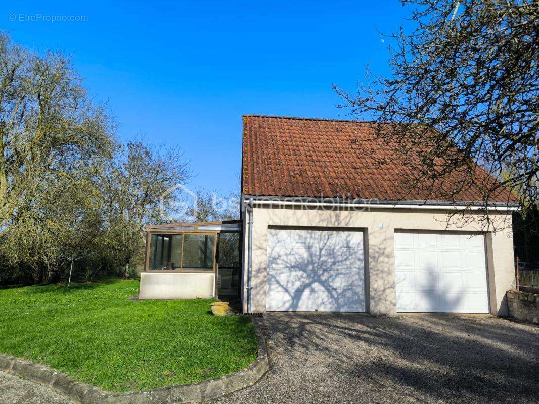 Charme et confort – 5 chambres, studio indépendant et double garage - photo 3