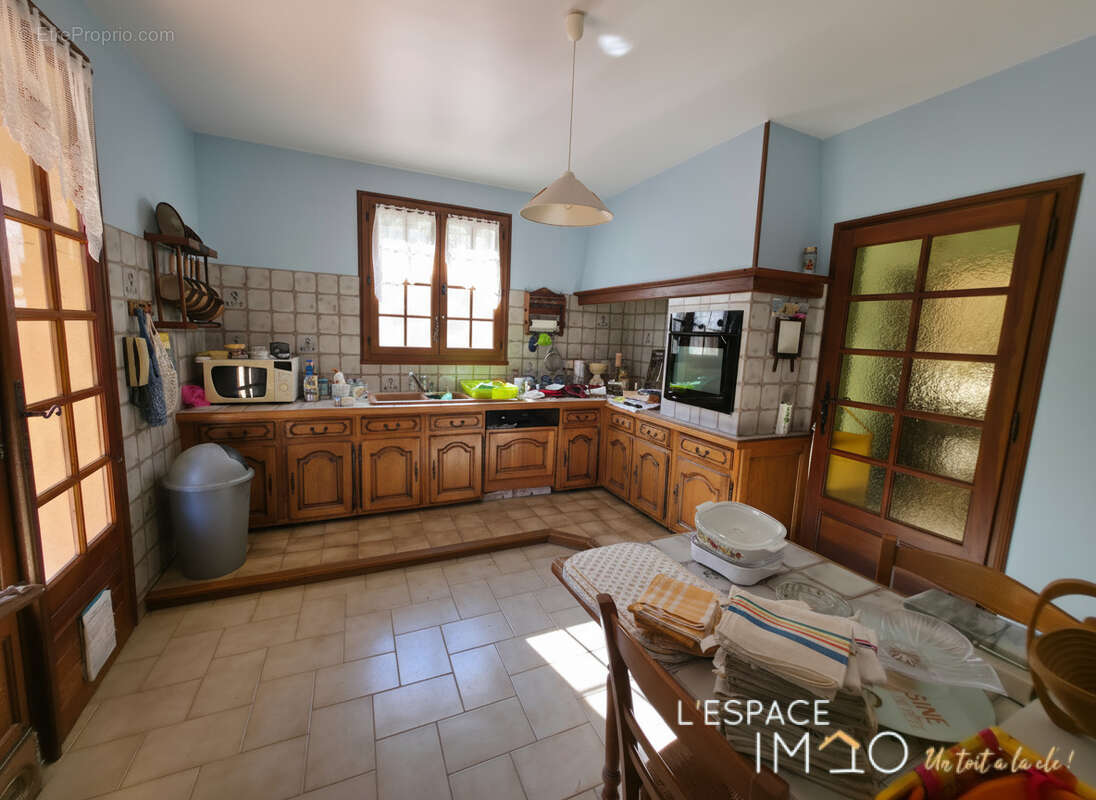 Maison à MAUBEC