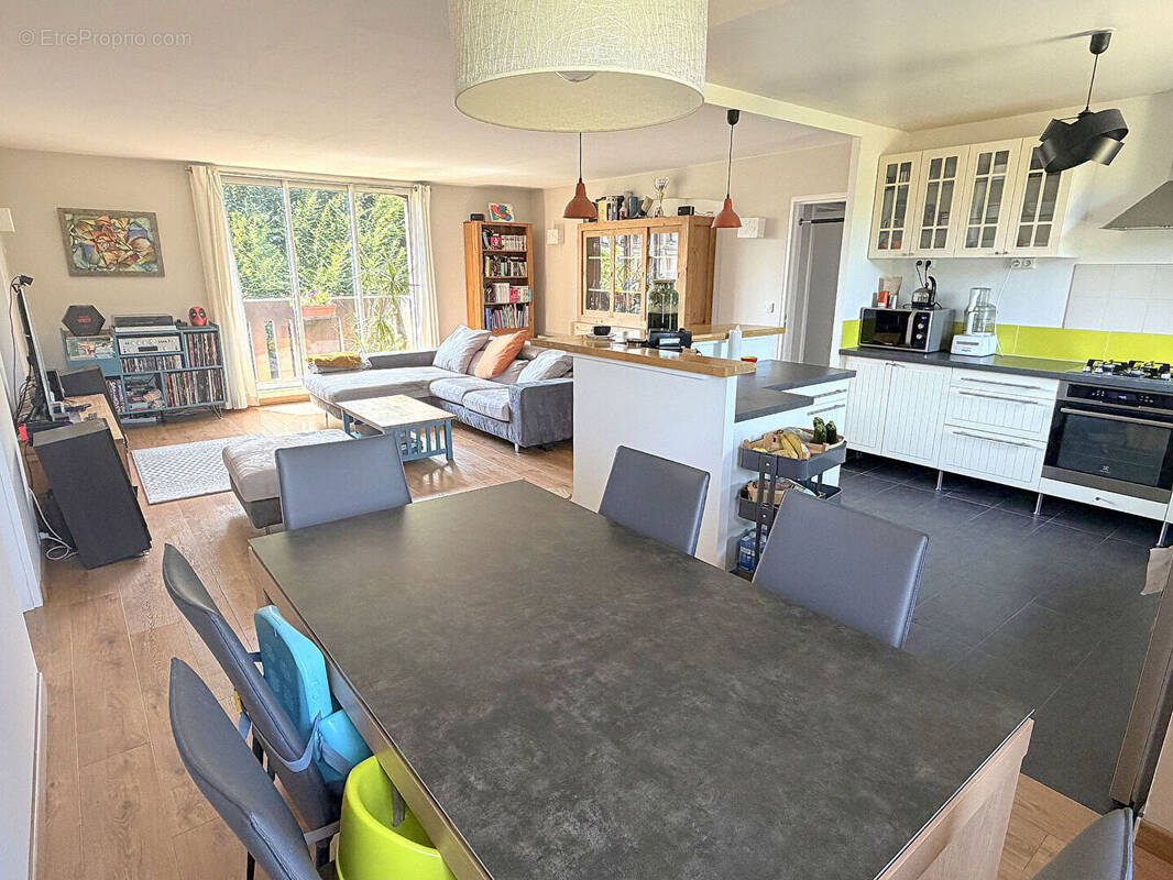 Appartement à MONTIGNY-LE-BRETONNEUX