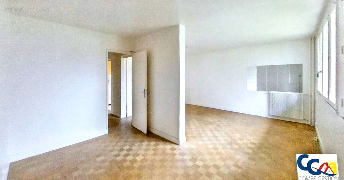 Combs-la-Ville 3 pièces 56 m² 8 min RER Cave et parking - photo 2