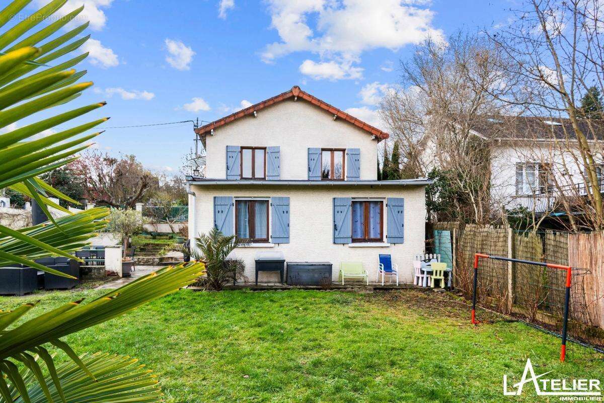 Maison à MAREIL-MARLY