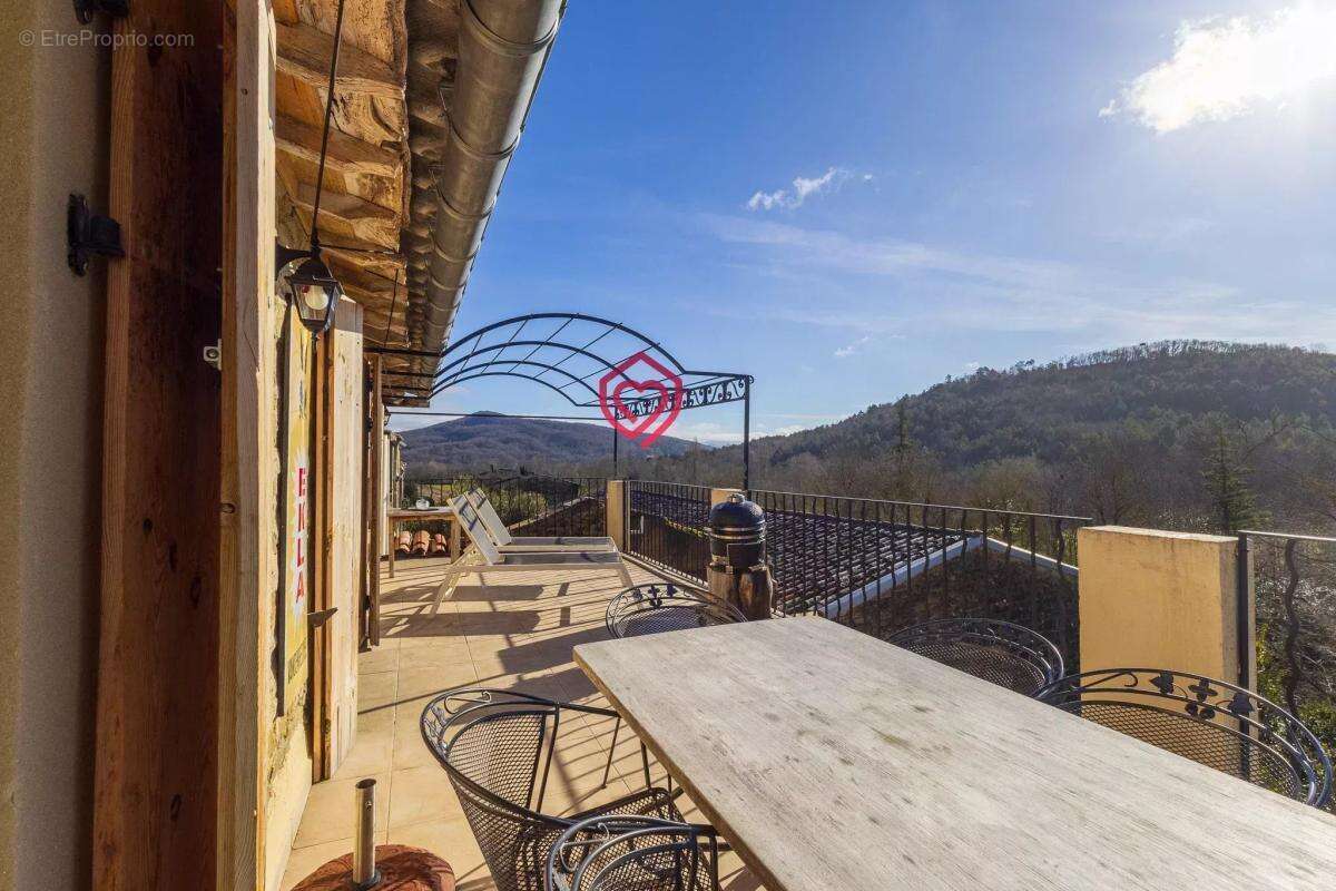 Appartement à LAGARDE