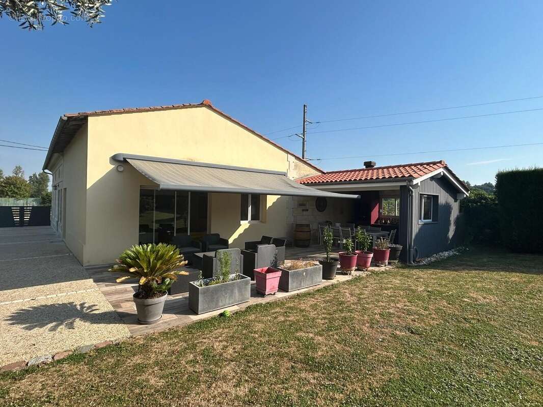 Maison 200 m² à Comps  - photo 5