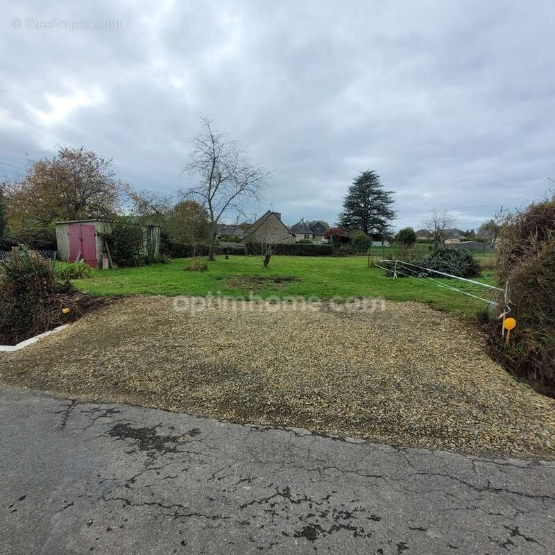 Terrain à SAINT-PIERRE-DE-PLESGUEN