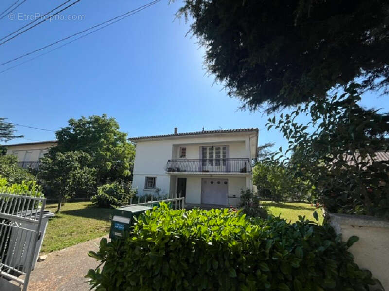 Maison à AIGUILLON