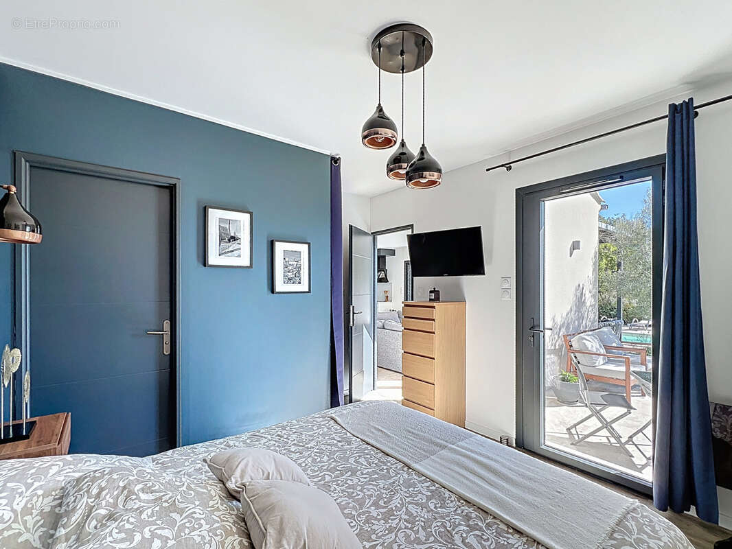 Maison à SAINT-SATURNIN-LES-APT