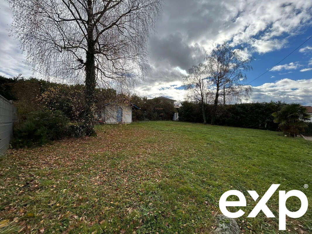 Terrain à ANTHY-SUR-LEMAN