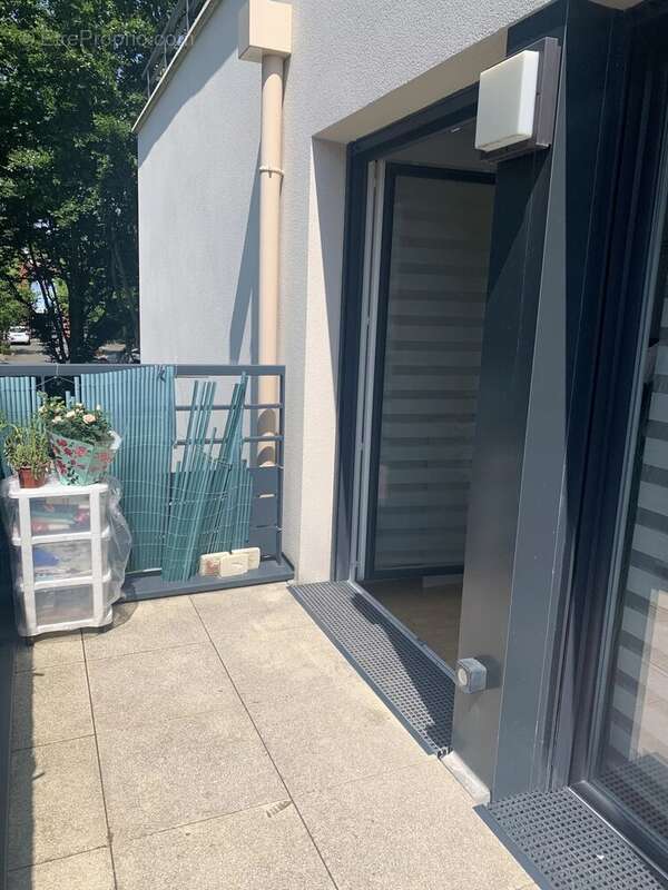 Appartement à VOISINS-LE-BRETONNEUX