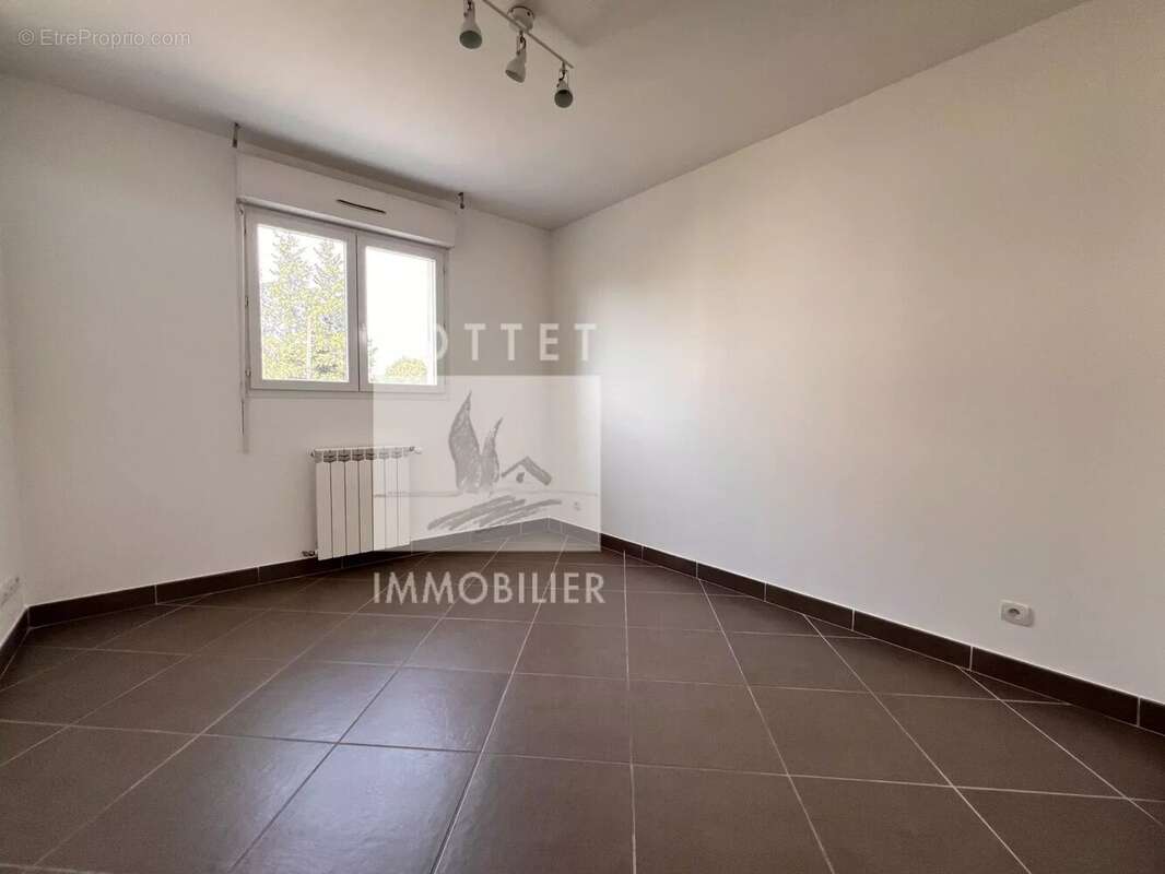 En exclusivite dans residence securisee villa t4 avec garage et exterieur - photo 8