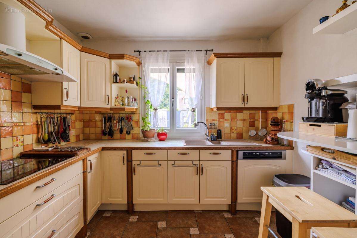 Maison à BONNIERES-SUR-SEINE