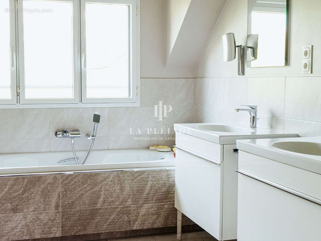 Maison contemporaine avec ascenseur et jardin paysager, Rive Droite Le Mans - photo 11