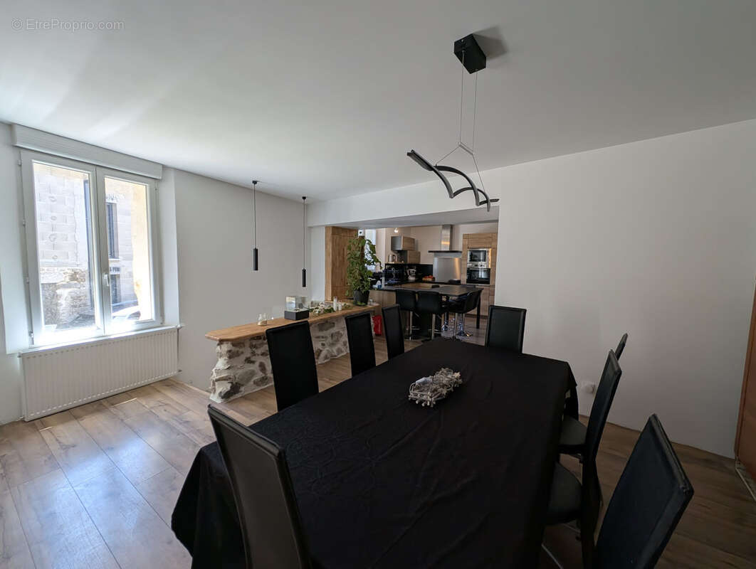 Maison à SARRAS