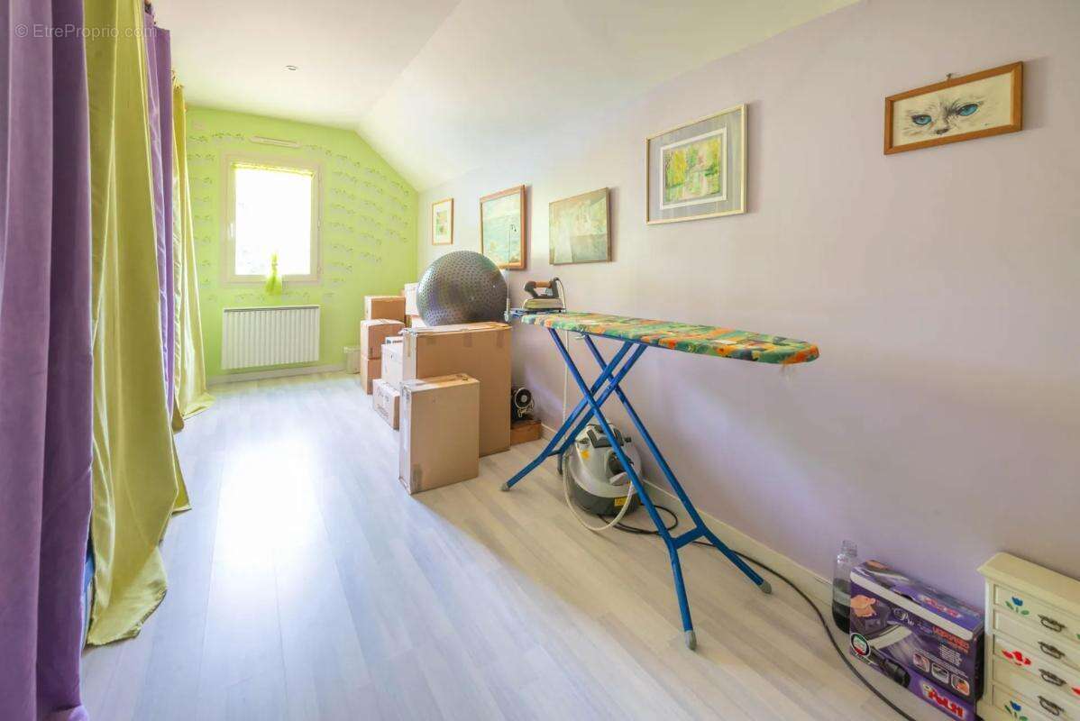 Maison de 8 pièces de 180 m² à Jambville - photo 16