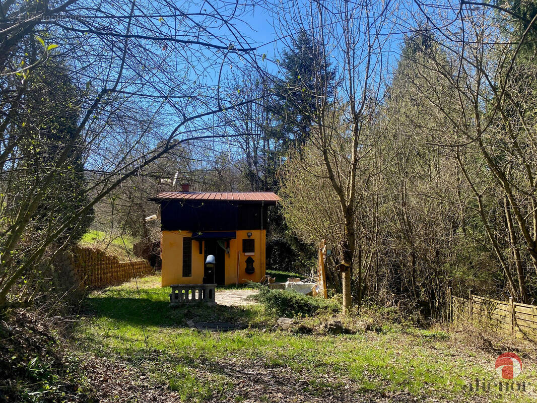 Maison à LA RIVIERE-ENVERSE