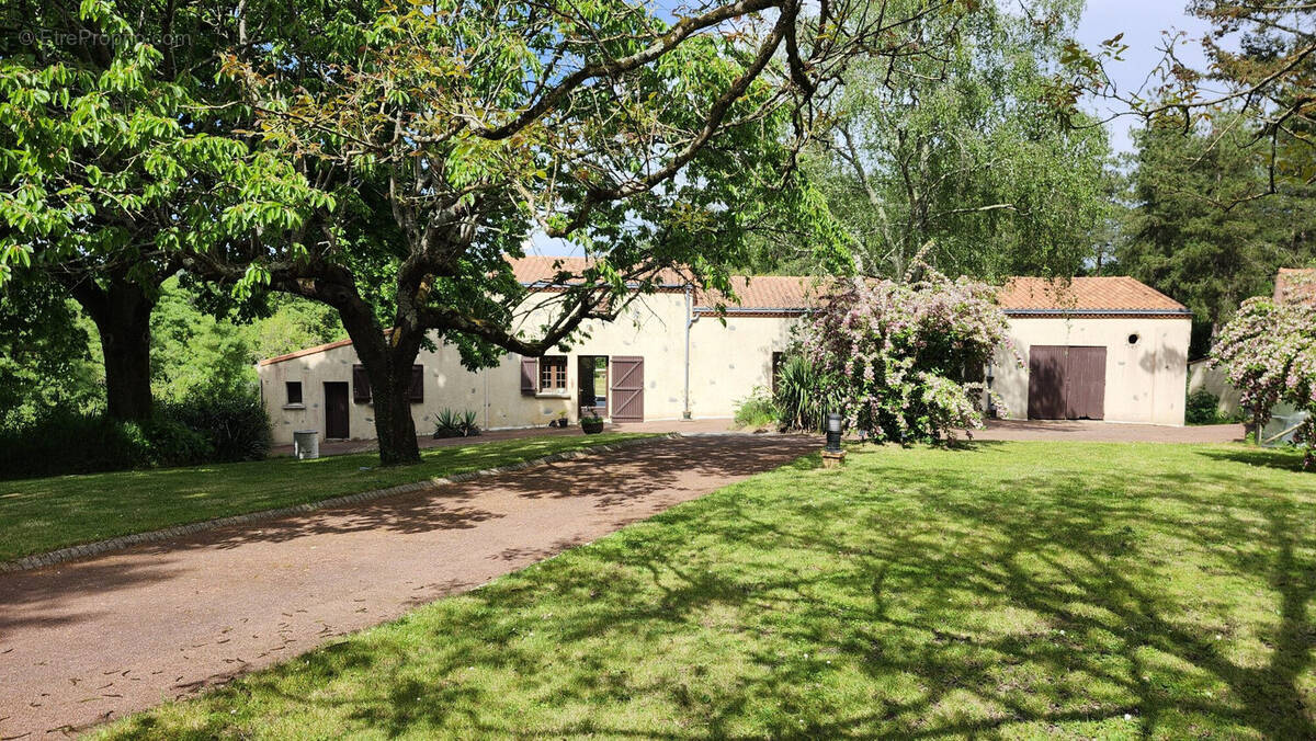 Maison à BARBECHAT