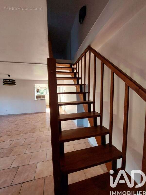 Maison 103 m² à Les Salles-De-Castillon  - photo 6
