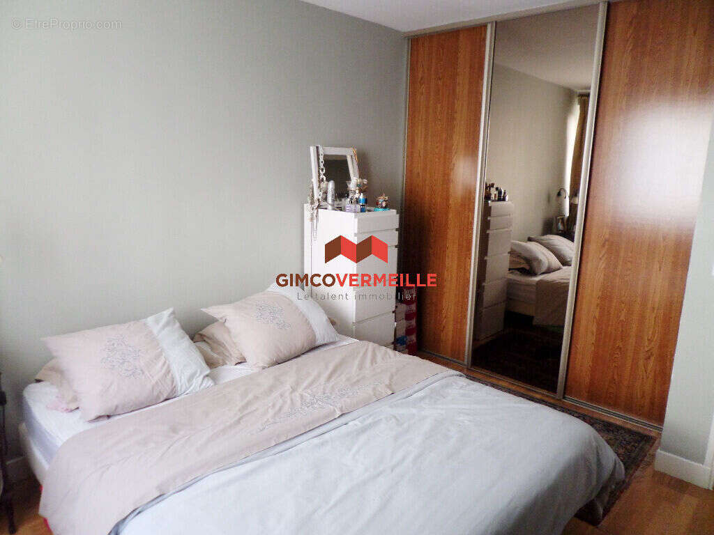 Appartement à LA CELLE-SAINT-CLOUD