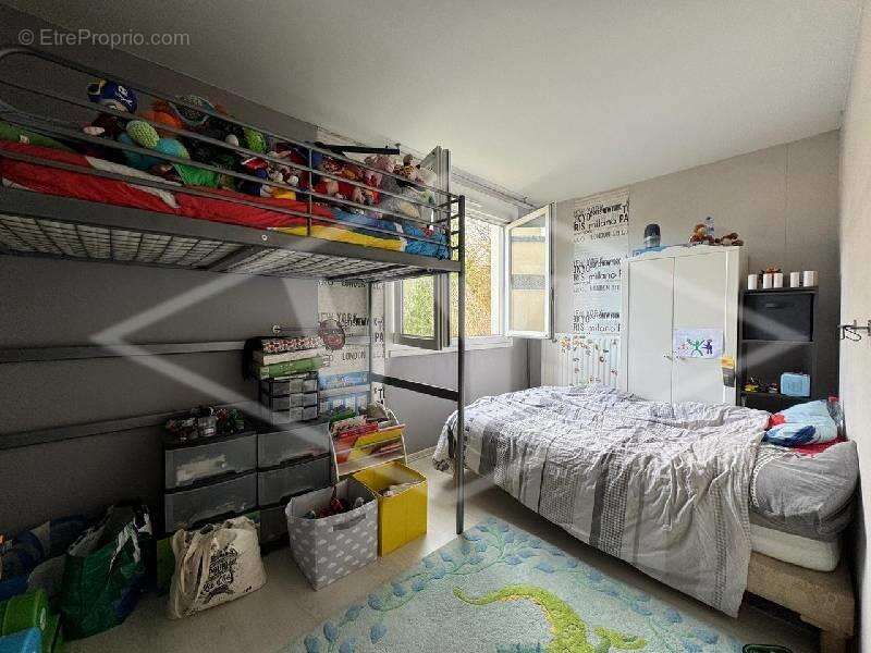 Appartement à COMBS-LA-VILLE
