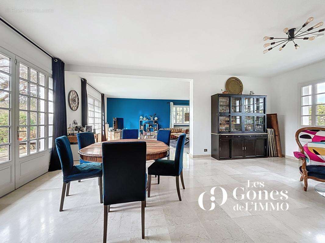 Magnifique propriété de 300m2   Lumière, élégance et art de - photo 6