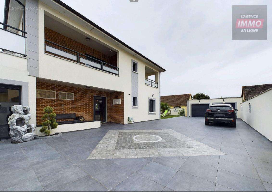 Maison à OISSEL