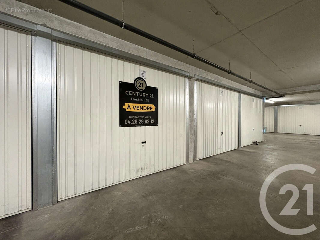 Parking à LYON-9E