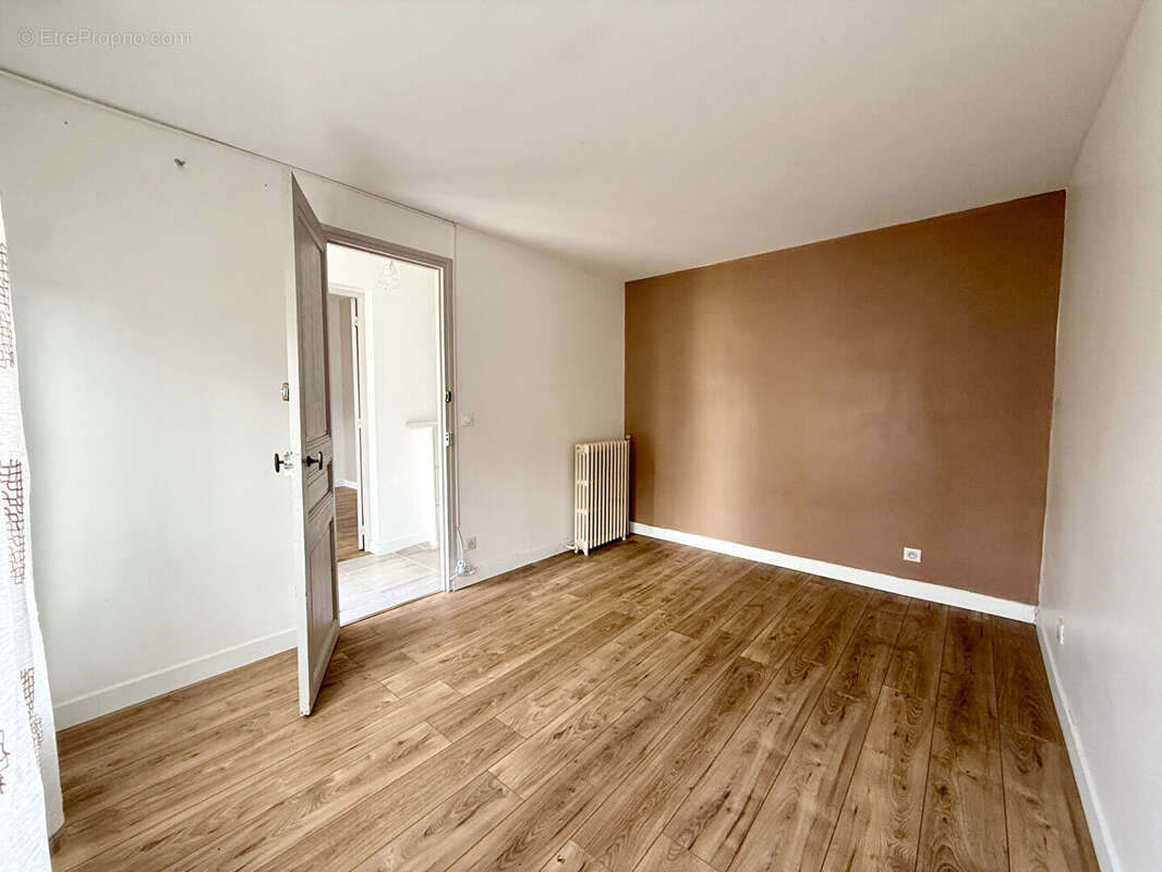 Maison de plain-pied rénovée - Secteur Sauvageon - photo 12