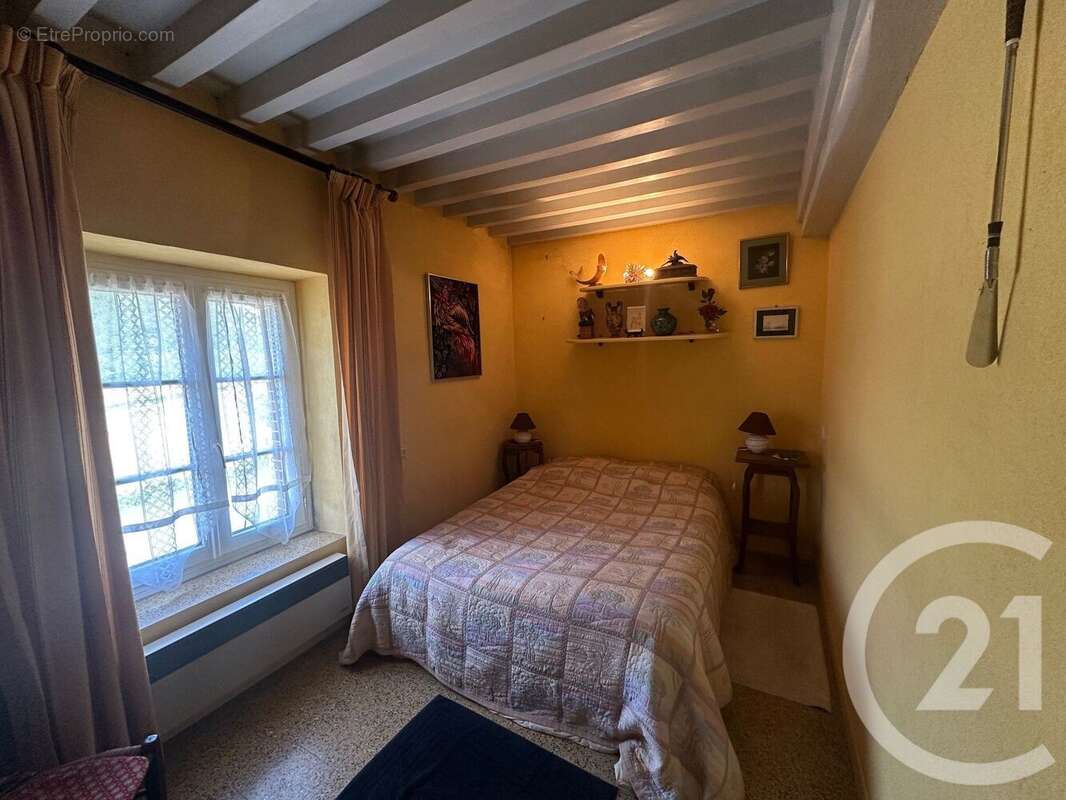 Maison à MONTREUILLON