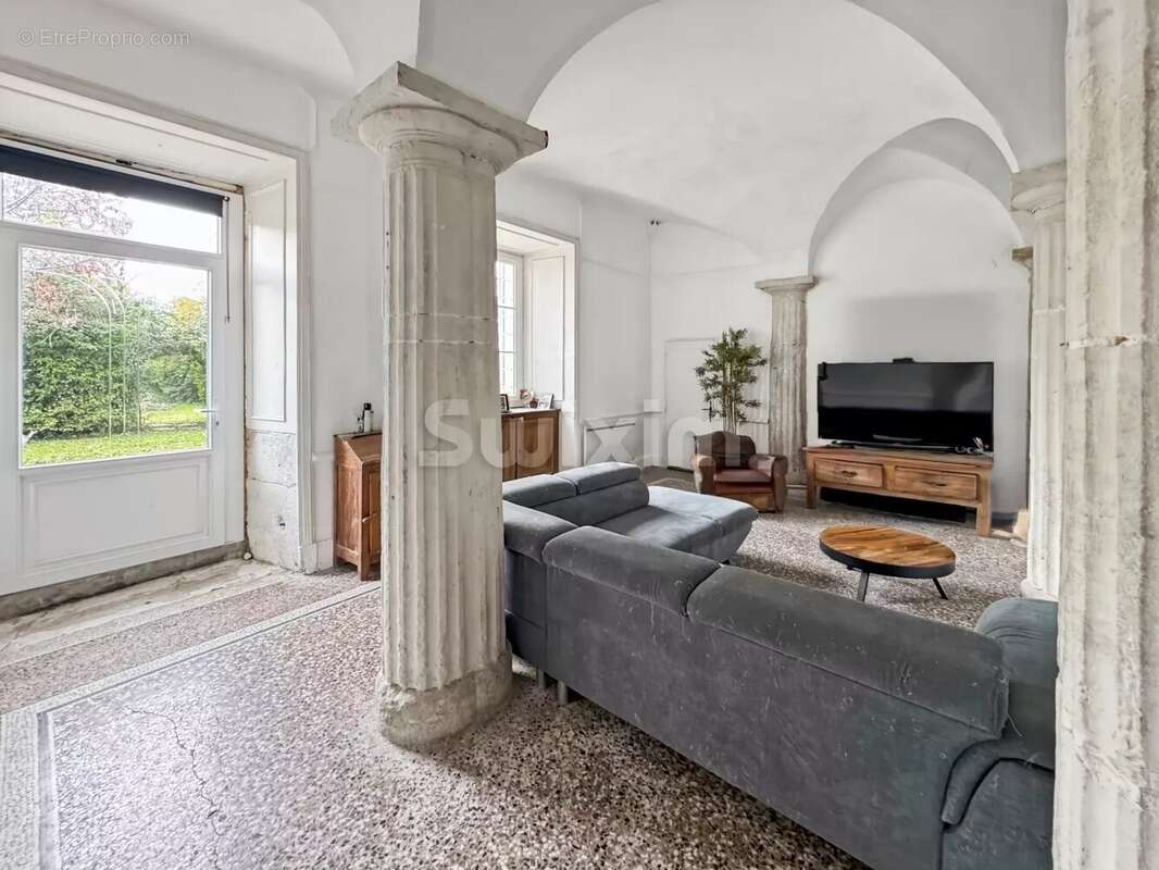 Appartement à LA BEGUDE-DE-MAZENC