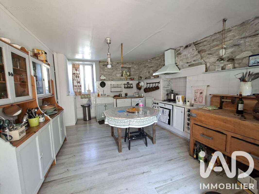 Maison 111 m² à La Roche-Derrien  - photo 3