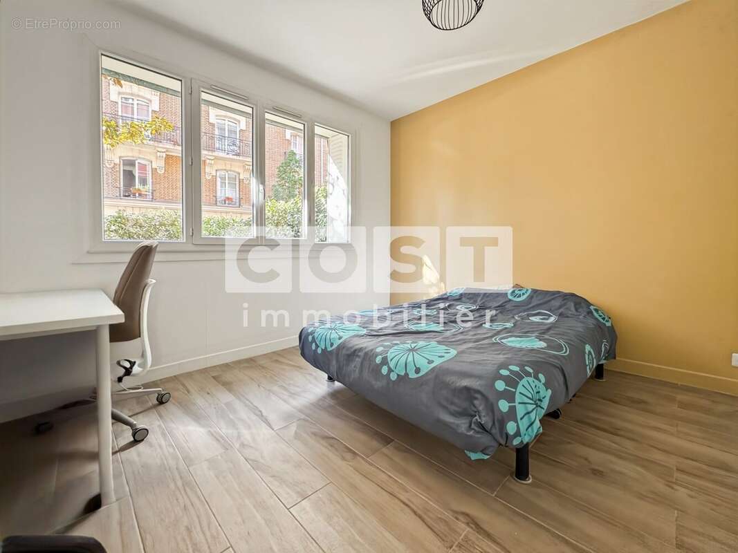 Appartement à LA GARENNE-COLOMBES