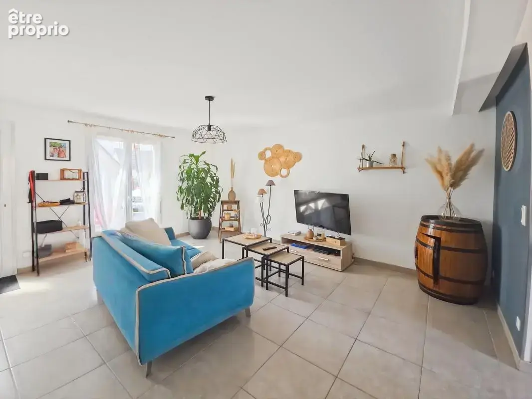 Charmante maison construite en 2014 d'une surface de 120 m², idéalement située au centre-ville de Marigny-les-Usages. En très bo - photo 3